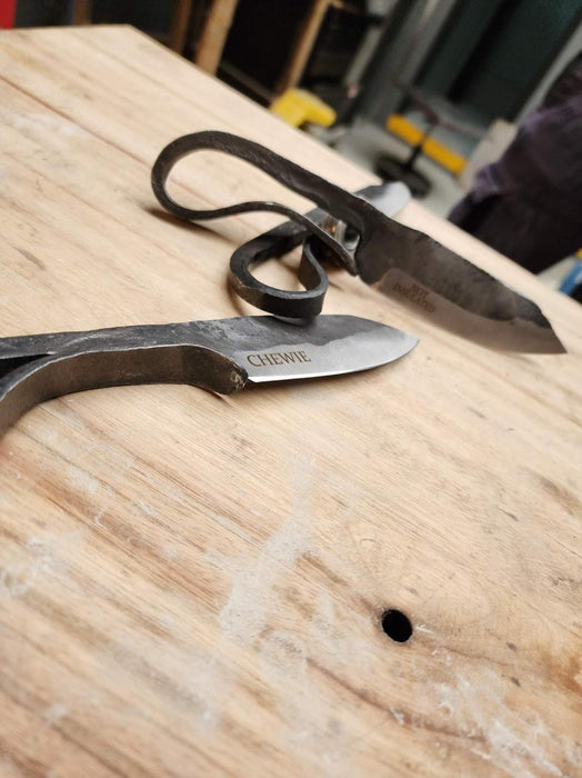 Beginner Blacksmith Blade Classes - Brisbane - We Wander