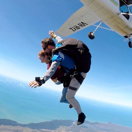 Cairns Tandem Skydive Up To 14,000Ft - Free Bus Transfers - We Wander