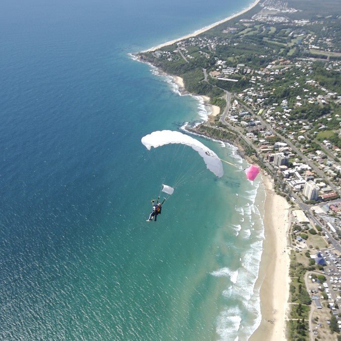 Weekend Noosa Skydive Up To 10,000Ft - We Wander